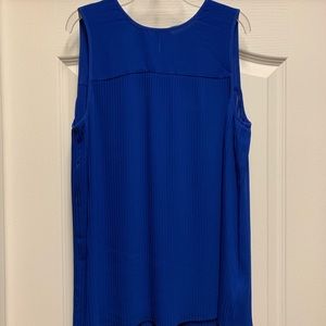 Beautiful Blue Michael Kors Top 🌺